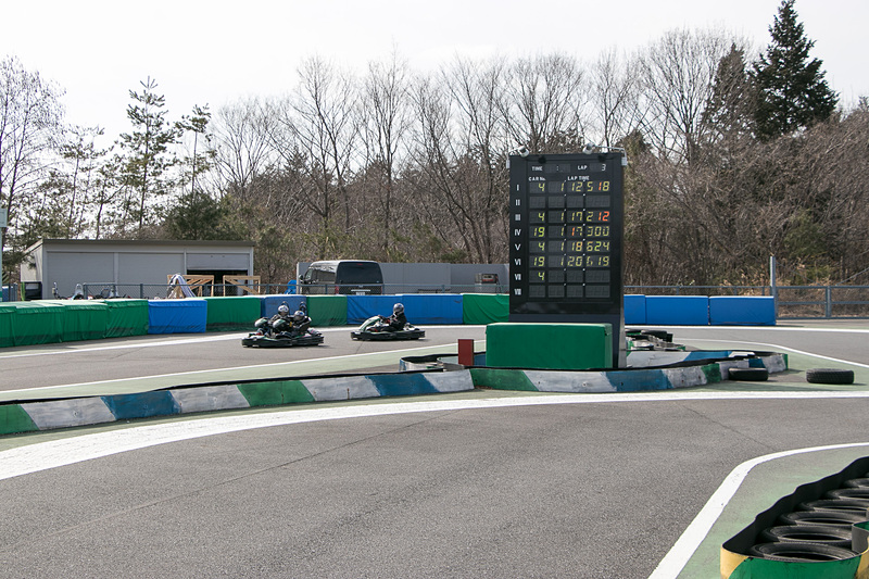 本格的なタイムアタックも可能な「レーシングカート」