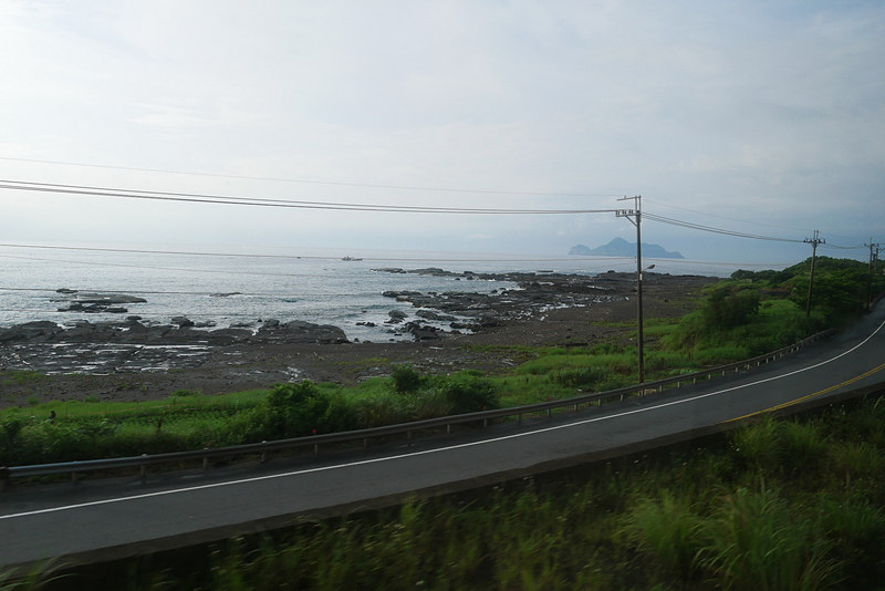 1時間ほどすると、海岸を進むようになった
