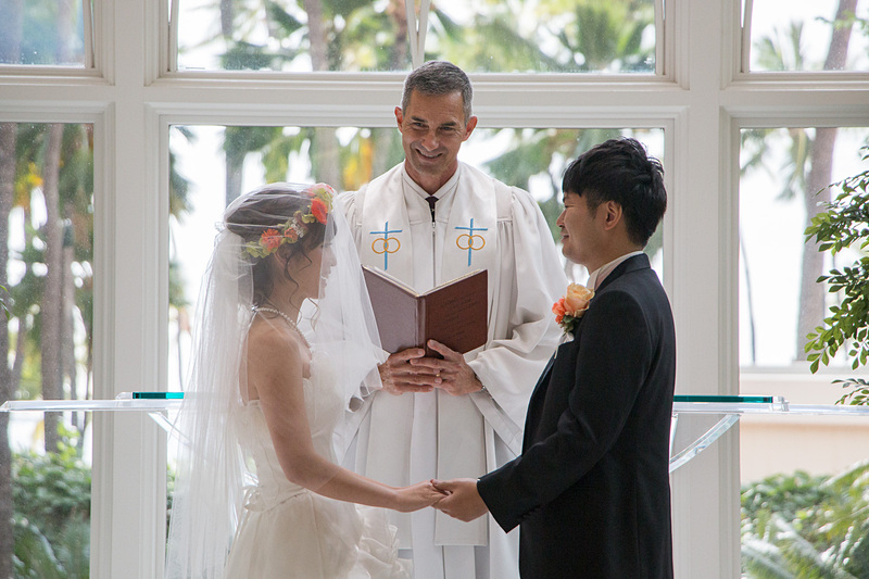 永遠の愛を誓い合う2人