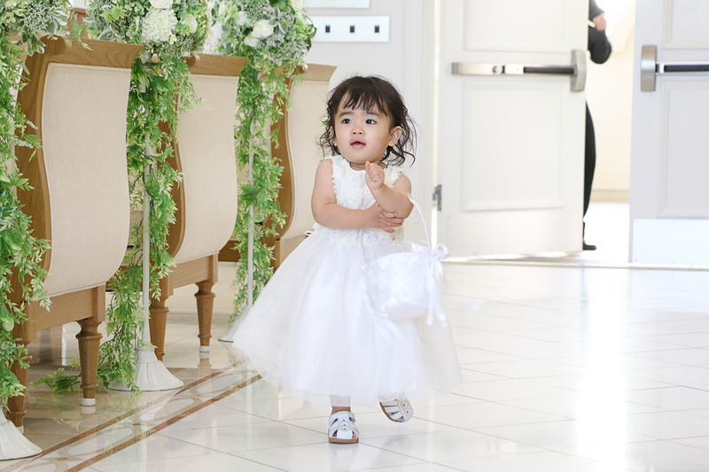 和田家の入場行進は、双子の子供たちが新郎新婦を先導するので予行演習