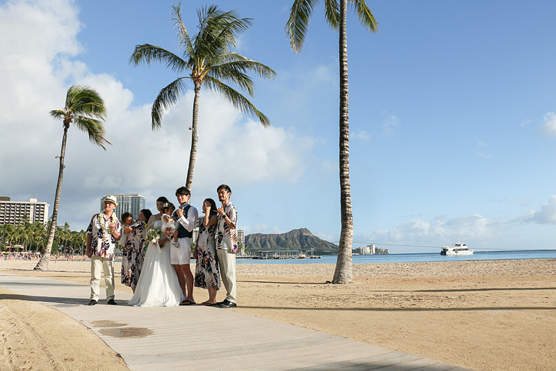 ゲストと一緒に砂浜で写真撮影もできる