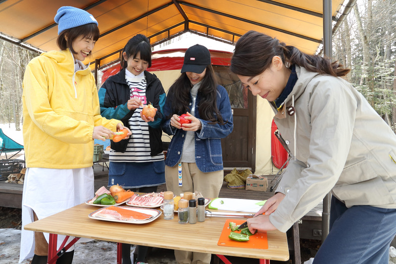 食材はメニュー毎に必要量が用意され、詳しいクッキングガイドも貸してくれます。お外で料理、楽しい～♪