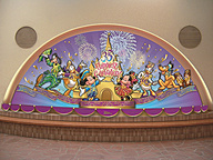 東京ディズニーリゾート35周年を記念したラッピングの「ハピエスト