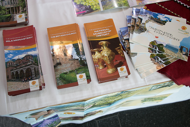 バラで有名なカザンラクなどブルガリア各地のパンフレット
