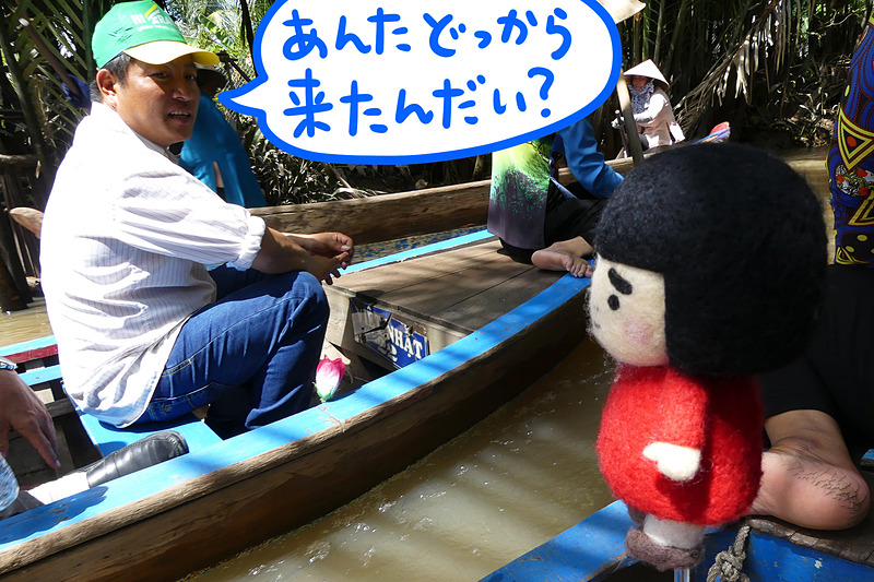 すれ違う人々との目だけの交流も楽しい