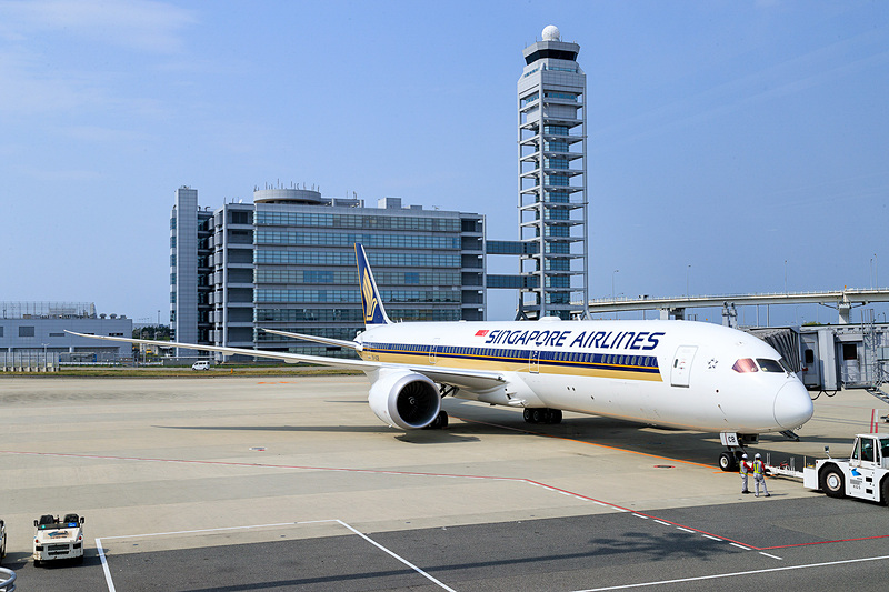 39番スポットに駐機する787-10型機