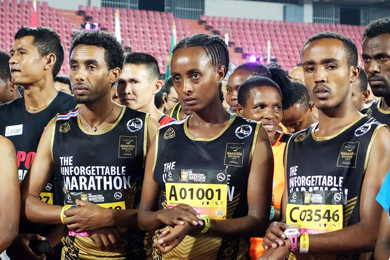 緊迫感あふれるフルマラソントップ組の表情