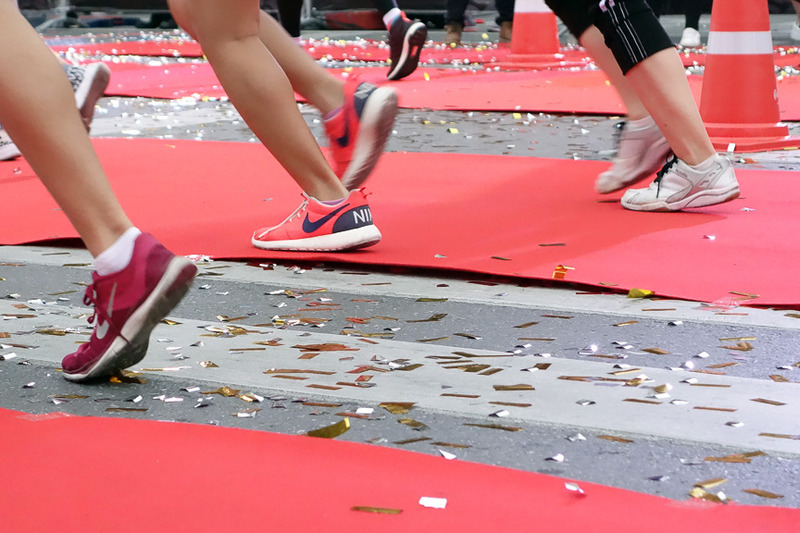 金の紙吹雪が舞ったようですわね