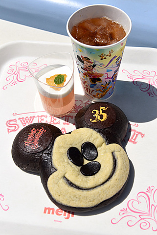 東京ディズニーリゾート35周年限定メニューとグッズ。“Happiest”な瞬間
