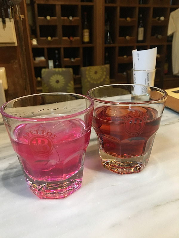 シナモンとプラムのお酒。かわいい見た目と裏腹にかなりStrong！