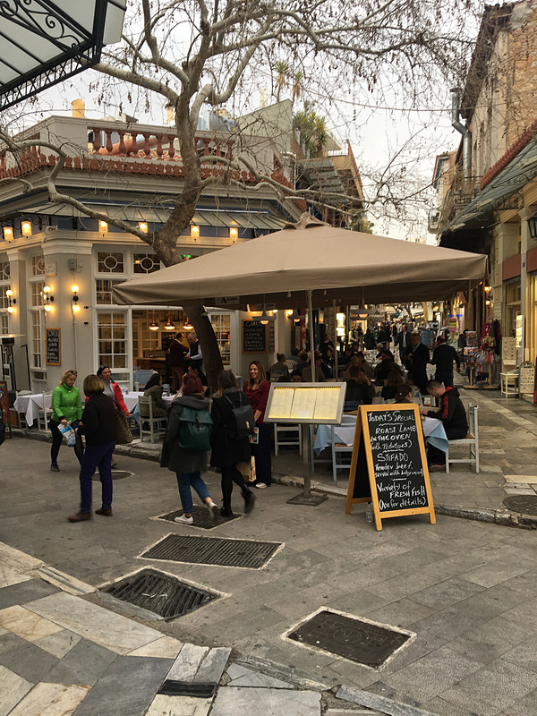 プラカ地区の街並み