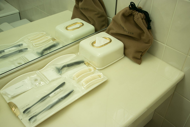 ツインルームの広さは27～30m<sup>2</sup>。140cm幅のベッドが2台用意されている