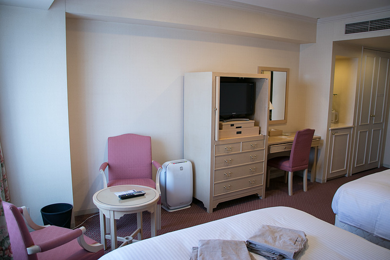 ツインルームの広さは27～30m<sup>2</sup>。140cm幅のベッドが2台用意されている