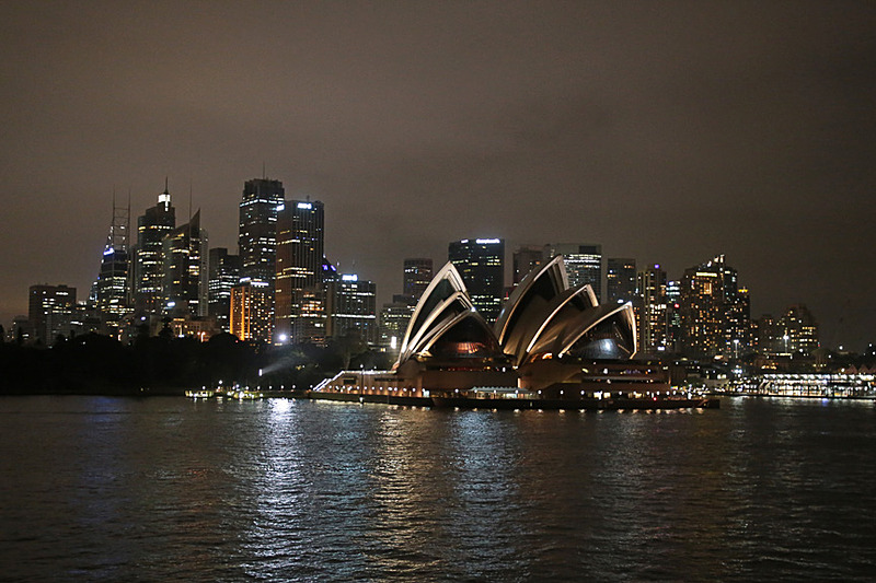 カンタス航空の関空～シドニー線で訪れたオーストラリア。その旅行記の第3回は、シドニーでしか味わえない観光アクティビティやラグジュアリーなディナークルーズをご紹介