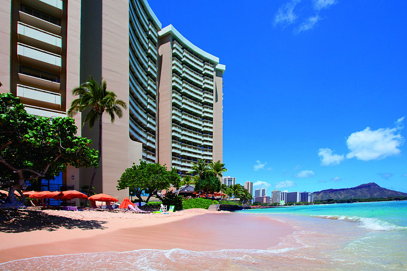ホノルル4日間が5万9700円～などのセールを実施