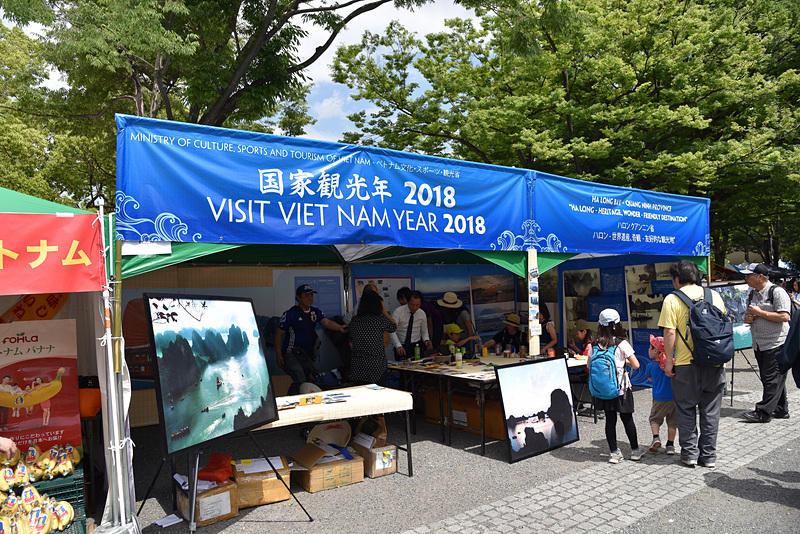 文化・スポーツ・観光省のブースは広めでゆったりと展示や体験が楽しめる