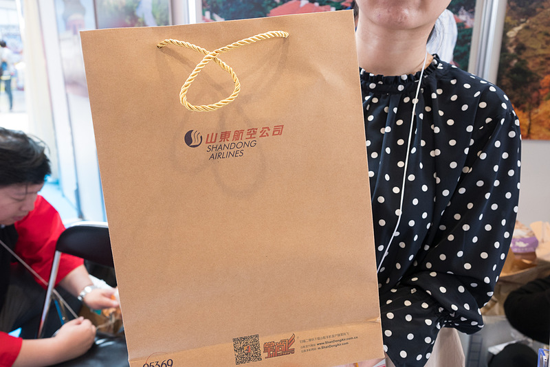 Facebookへのいいね！でノベルグッズをプレゼント