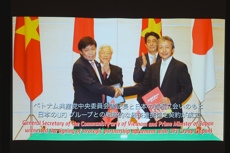 ベトジェットの歴史を紹介するビデオの上映。三菱UFJフィナンシャルグループとの経済連携協定や、JAL（日本航空）との包括的業務提携など、日本企業との協業も進んでいる