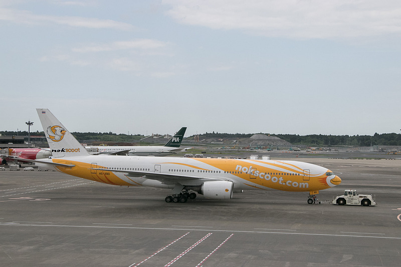 380名の乗客と11名の乗務員を乗せたXW101便はバンコクに向けて飛び立っていった