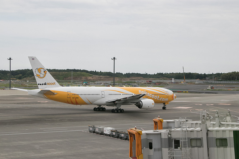 380名の乗客と11名の乗務員を乗せたXW101便はバンコクに向けて飛び立っていった