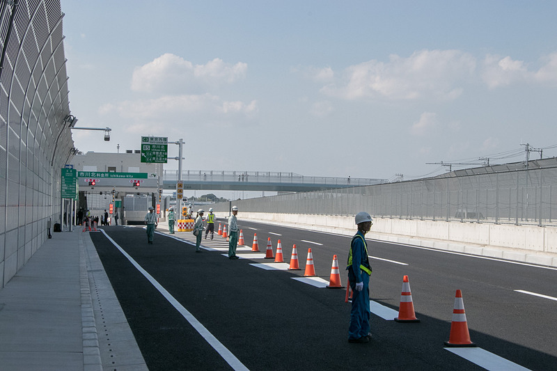開通前の市川北料金所