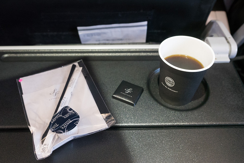 4月1日から新ブレンドとなった、スターフライヤーオリジナルブレンドのタリーズコーヒー