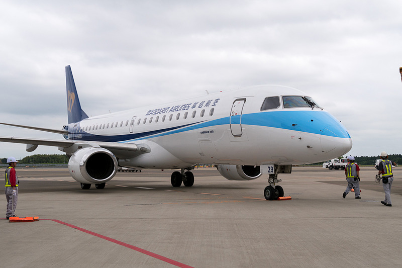 マンダリン航空が就航した初の成田～台中線。台中発初便のAE266便は11時53分に到着