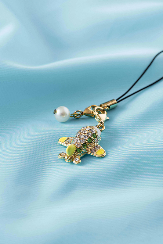 天草真珠のストラップ