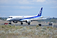 ANA塗装の三菱航空機「MRJ」3号機試験飛行。フライト