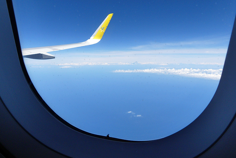 青い空にバニラエアのメインカラー、イエローが映えてカッコいい！