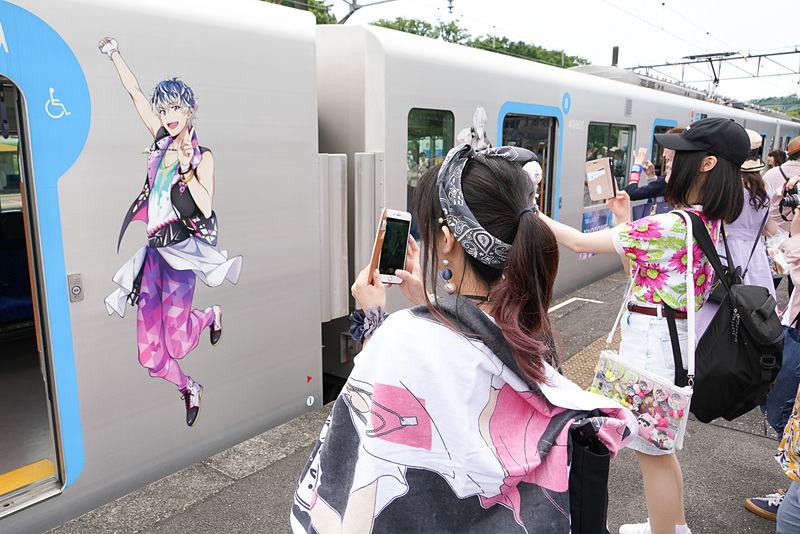 西武球場前駅到着後には記念撮影タイムがあった