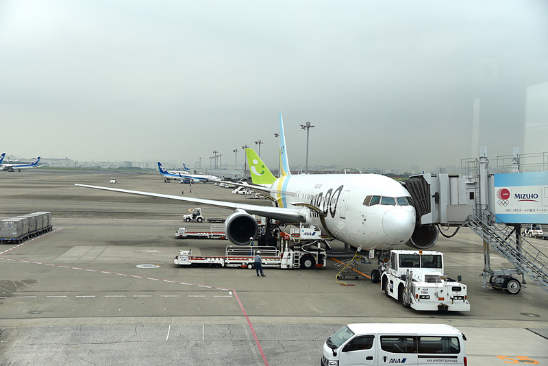 羽田空港からは新千歳空港までADO19便を利用