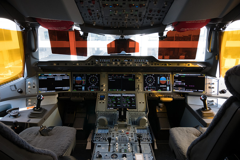エアバス A350-1000型機のコックピット
