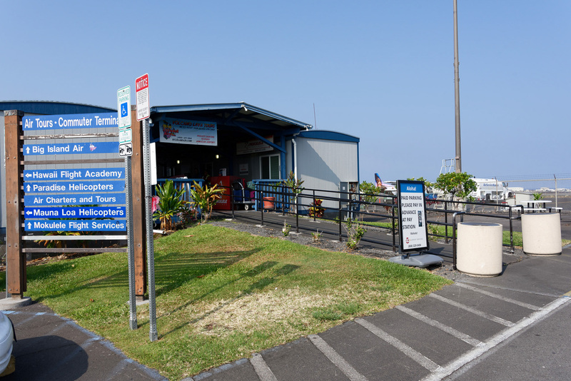 利用したのはコナ国際空港発の「Big Island Air」。Web予約で1人279ドル（約3万969円、1ドル＝111円換算）