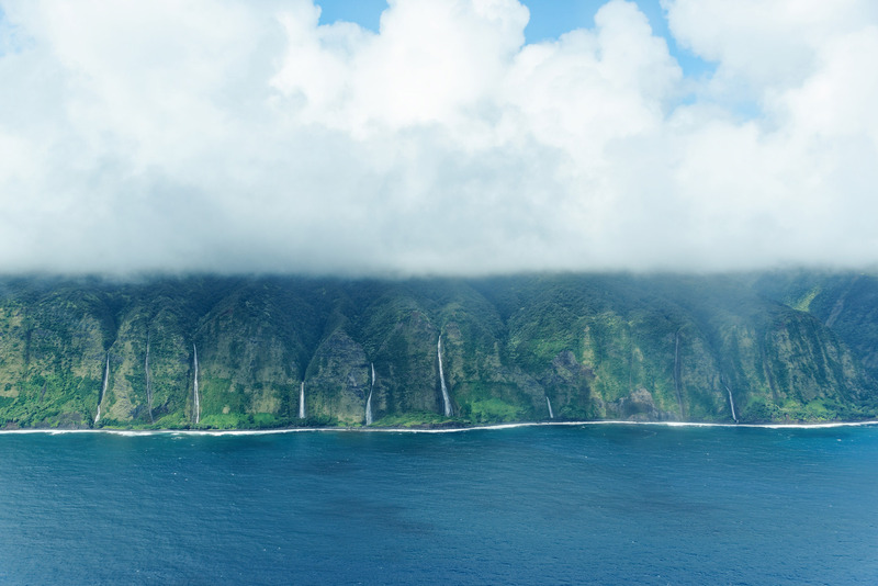 台地の上で雨が降っているおかげで水量が増え、滝がよりはっきりと見えたようだ
