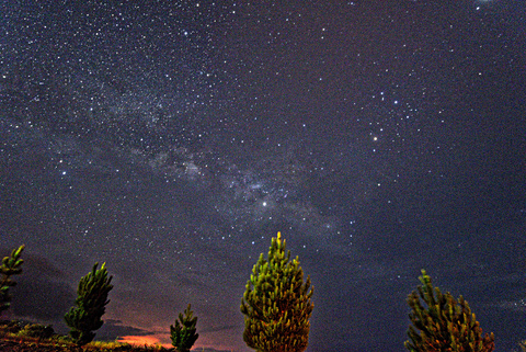 ハワイ島北部の渓谷を探検 夜はマウナケア山から星空観察 トラベル Watch
