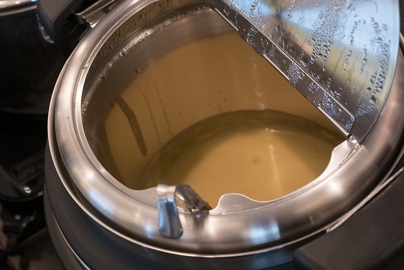 ホットミールなど。カレーやスープ、お寿司などバリエーション豊富