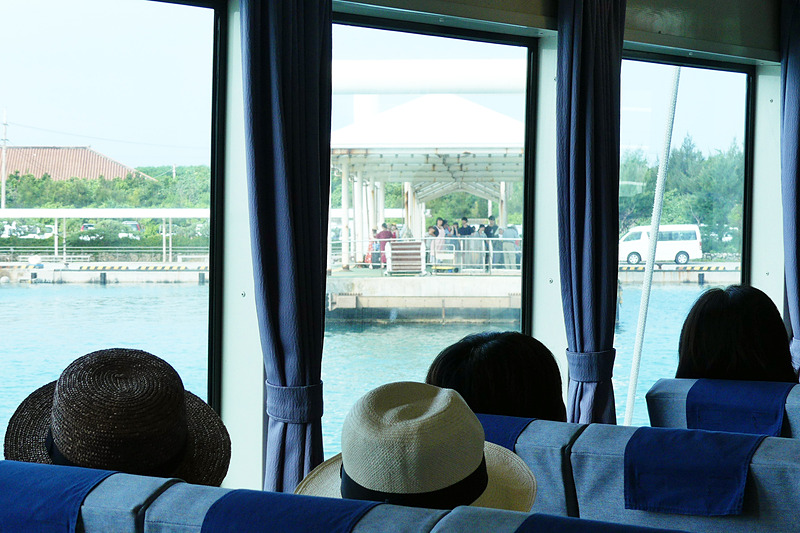 台風の影響でフェリーは大きく揺れましたが、酔うヒマもなくあっという間に到着