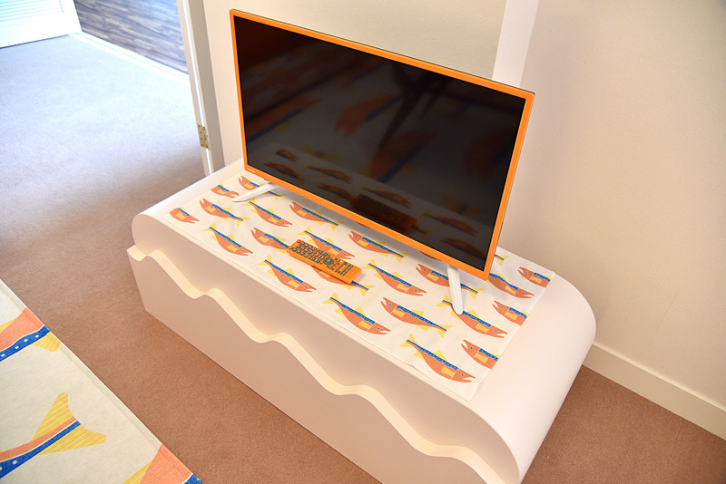 テレビ周辺も鮭づくし