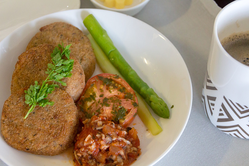 こちらはミックスマッシュルームコロッケ。こちらも美味しそうだ