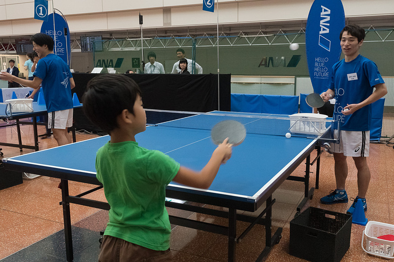 「初めての人でも大人の人でも誰でもどうぞ」と呼びかけ、実際にシニアから子供まで幅広い層が参加していた