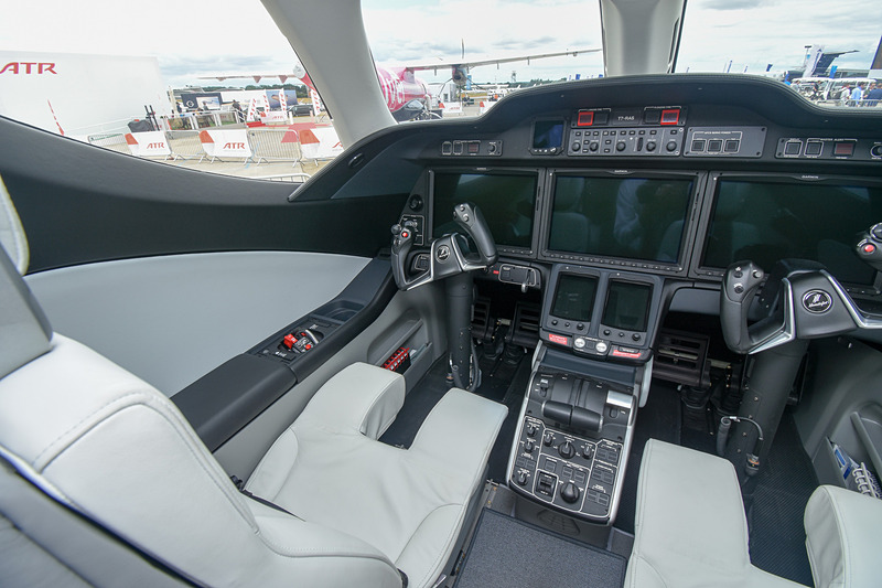 HondaJetのコクピット