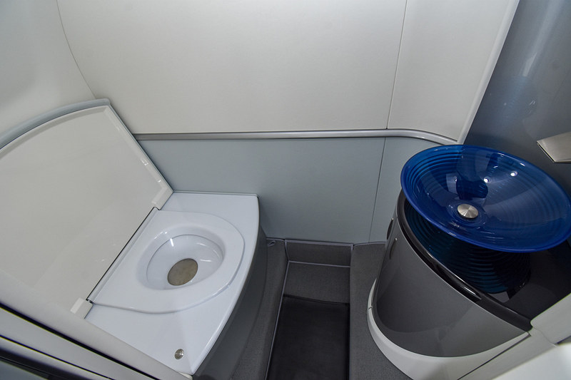 洗面所付きのラバトリー。しっかり横幅がある