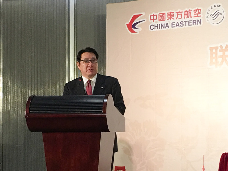 会見に登壇する日本航空株式会社 代表取締役会長 植木義晴氏