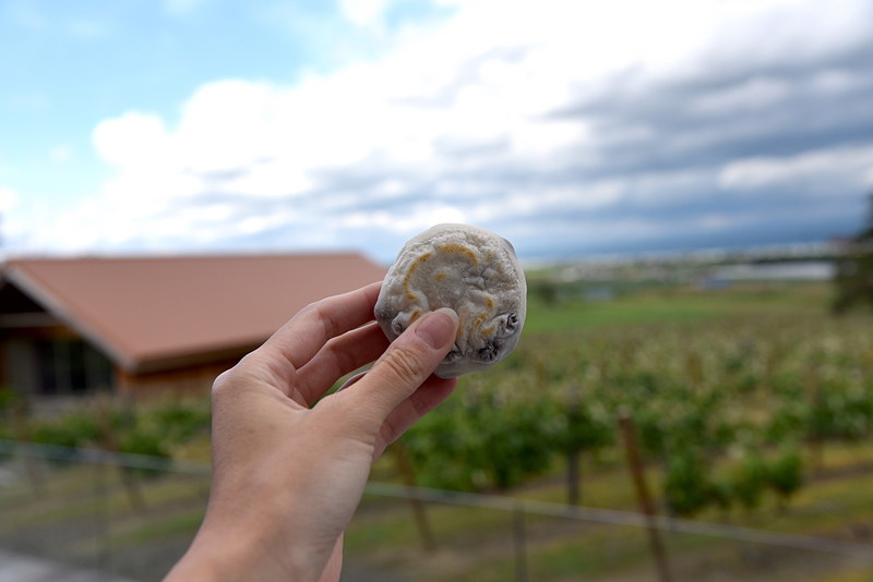 「ふらの餅」（100円）