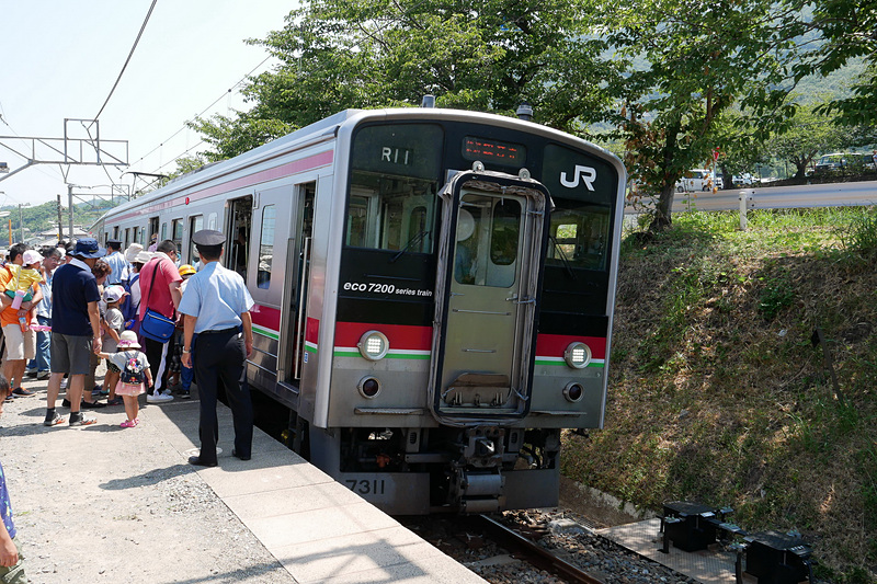 定刻よりやや遅れて津島ノ宮駅に到着