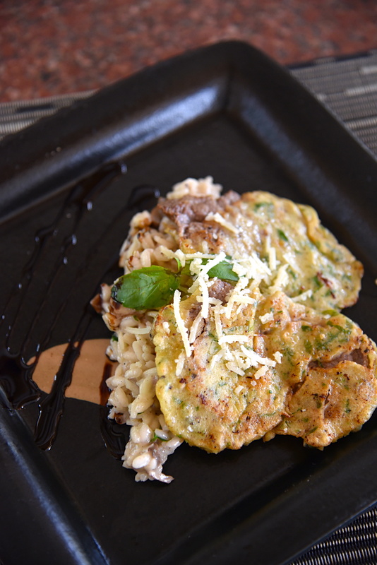 「Mushroom & Truffle Oil Risotto with Pan Seared Scallops」に「VEAL PICCATA」をオン