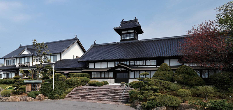 ニトリは北海道小樽市にある料亭・温泉旅館「銀鱗荘」の所有権を取得、子会社のニトリパブリックが8月20日から事業を引き継ぐ