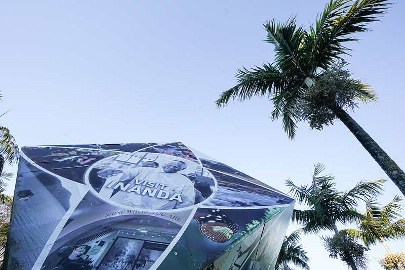 ダーバン市街が見下ろせる丘には、モニュメントが建っていた