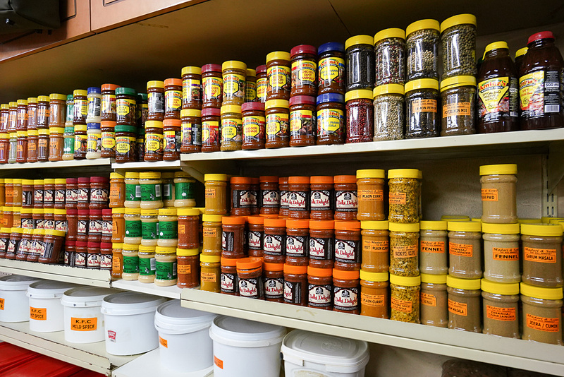 「Delhi Delight」というこのショップオリジナルのカレーミックス。マイルドタイプをお土産に購入